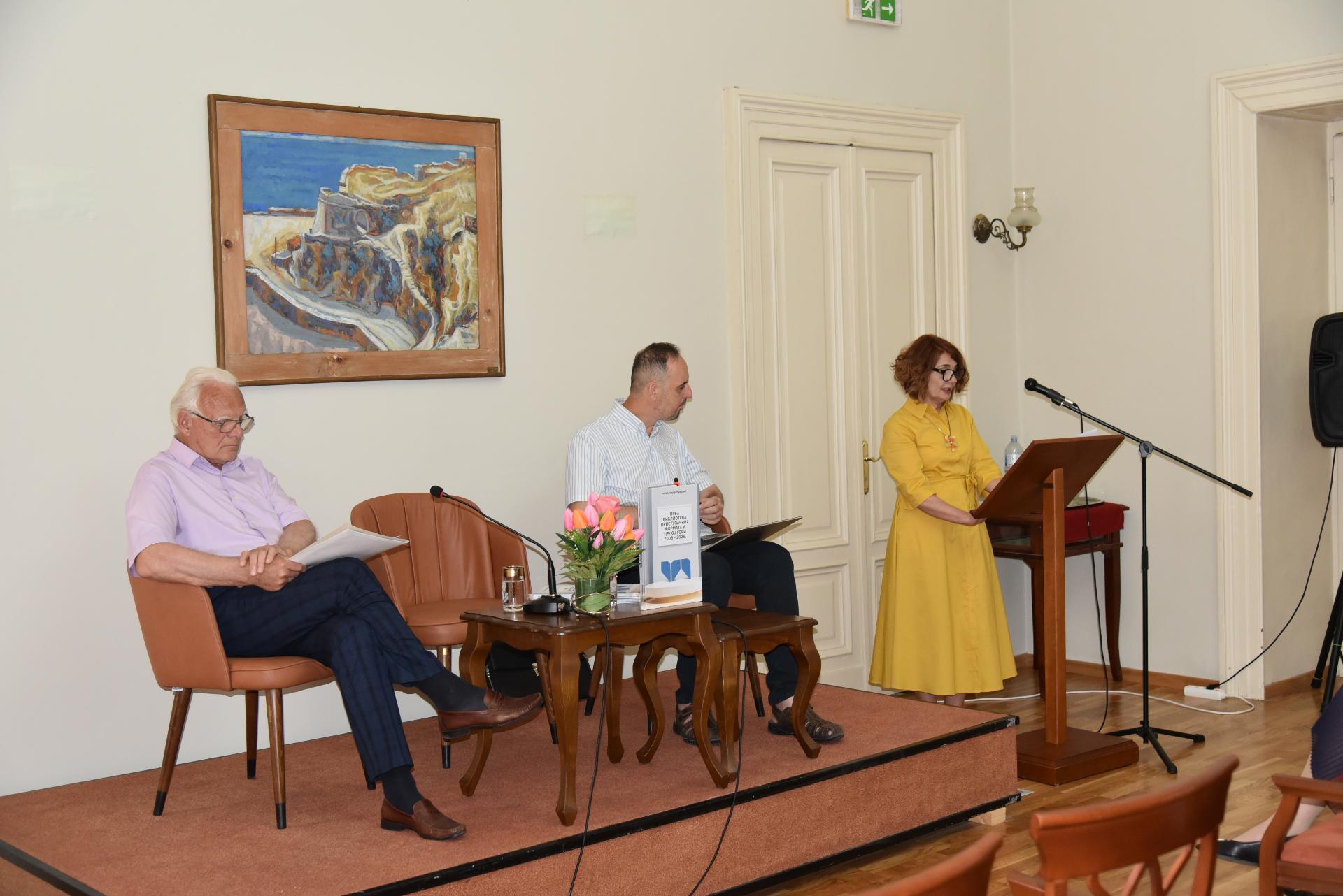Suzana Marjanović, bibliotekarka Nacionalne biblioteke Crne Gore „Đurđe Crnojević”, dr Zdravko Vukčević, predsjednik Savjeta naše Biblioteke i mr Božidar Denda, direktor naše Biblioteke.